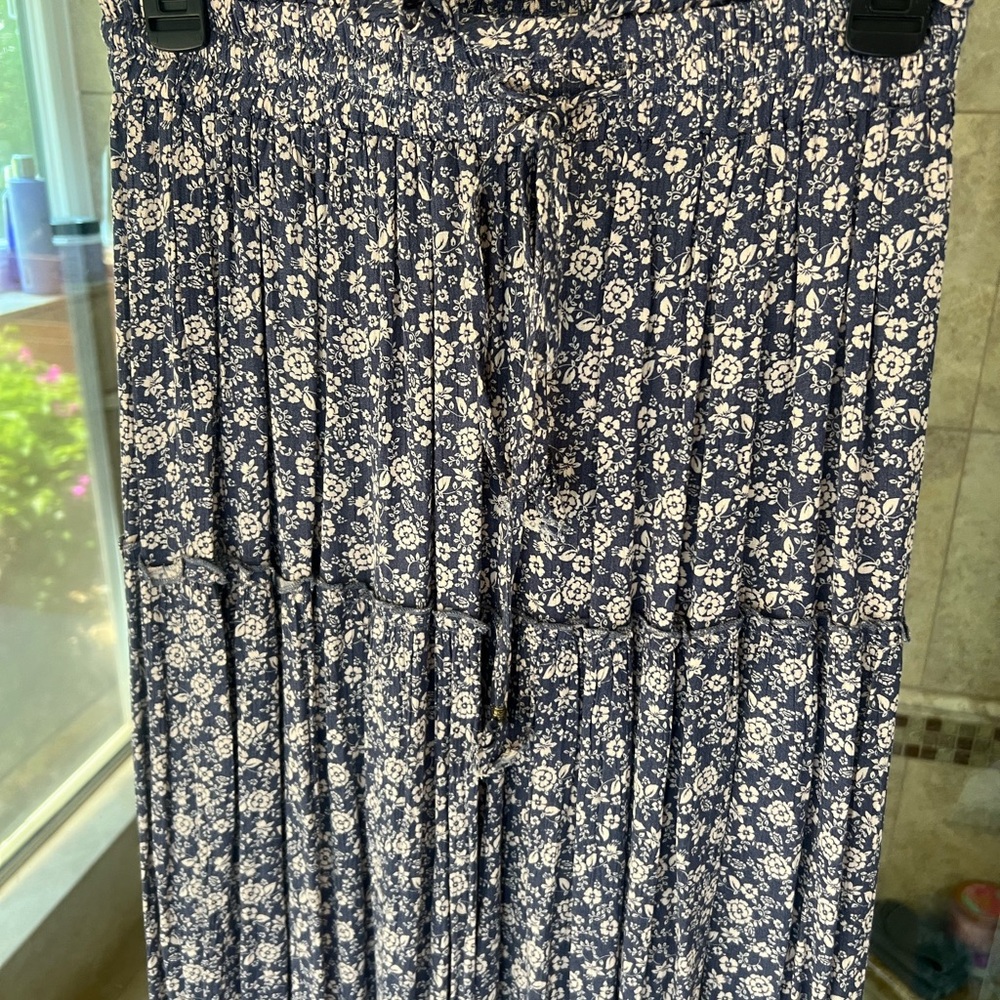 Adorable floral maxi skirt - Picture 3 of 4